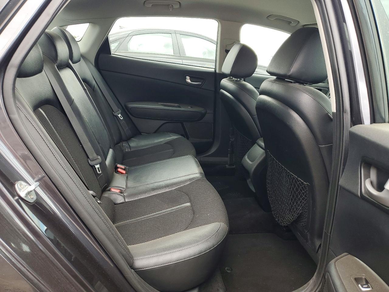 Kia Optima S