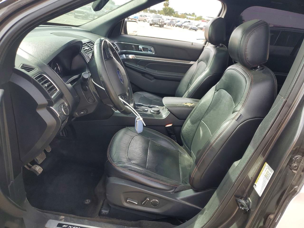 Ford Explorer Sport