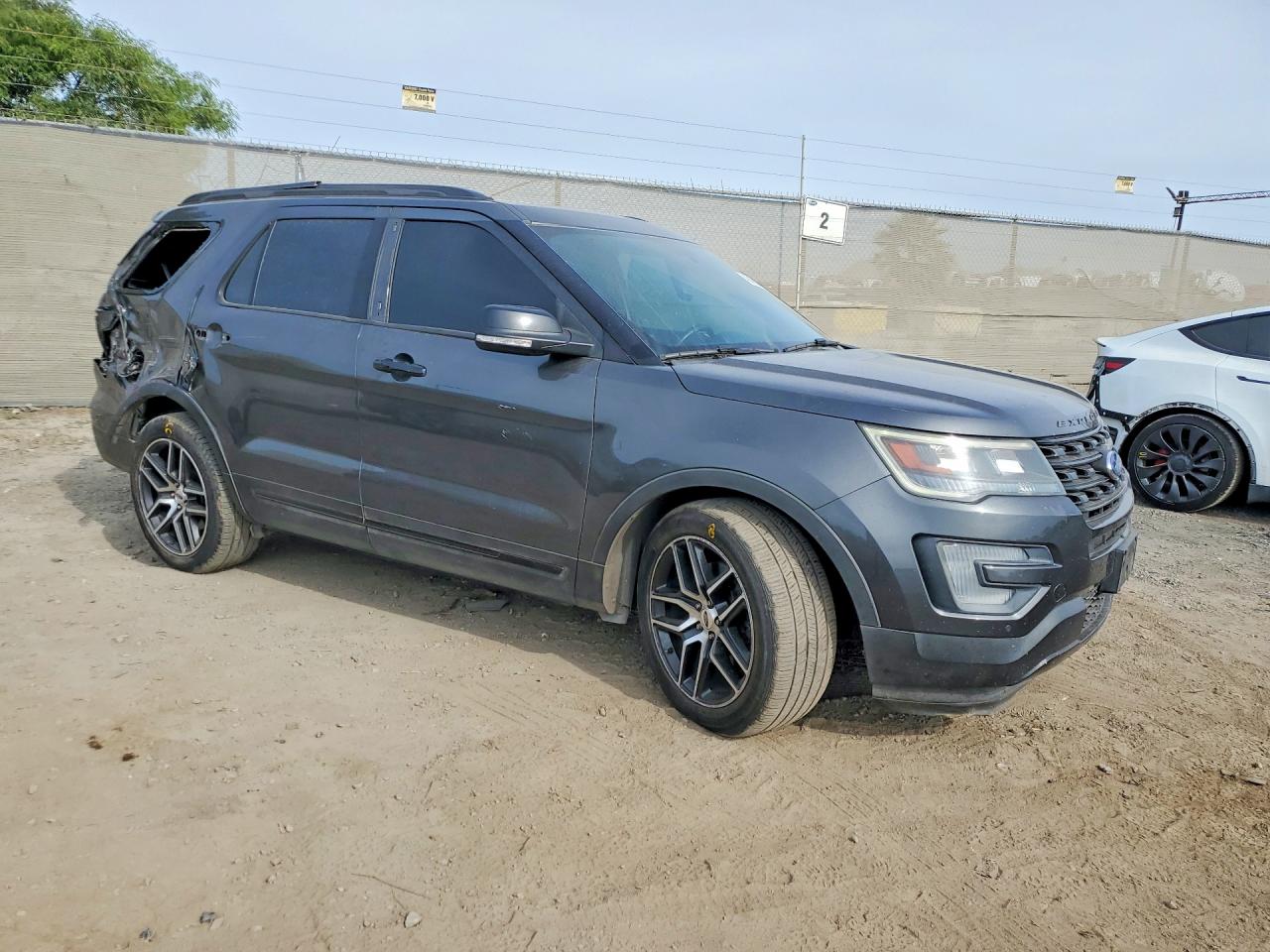 Ford Explorer Sport