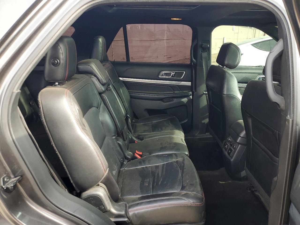 Ford Explorer Sport