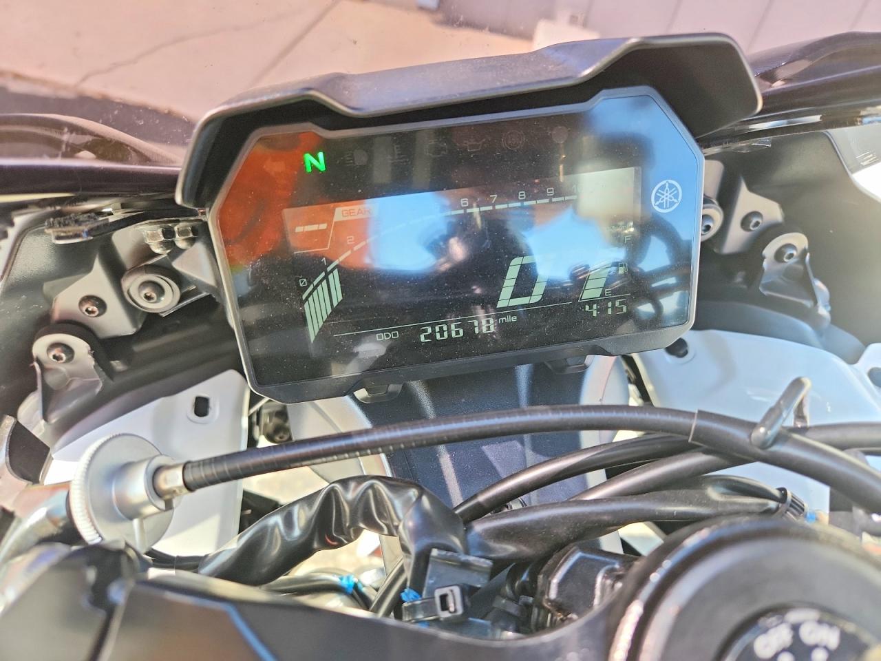 Yamaha Yzfr7