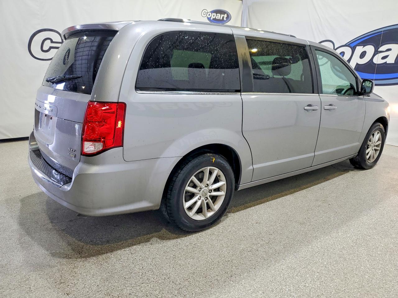 Dodge Caravan Sxt