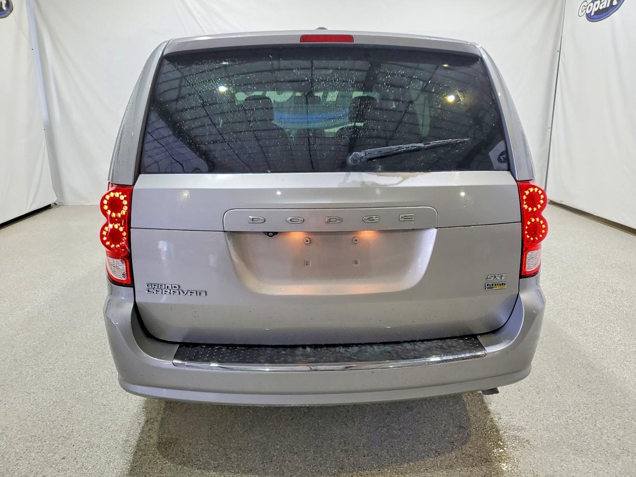 Dodge Caravan Sxt