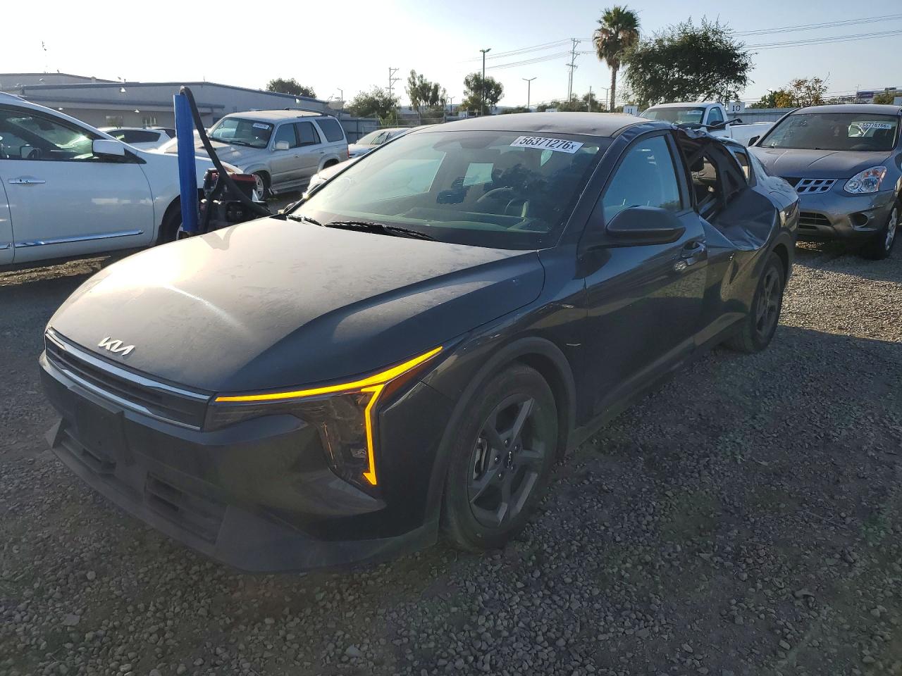 Salvage Kia K4 Image