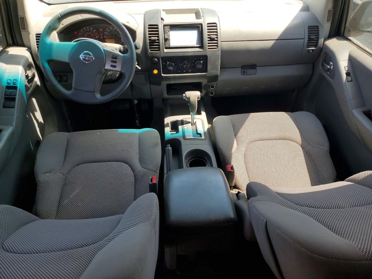 Nissan Frontier Se