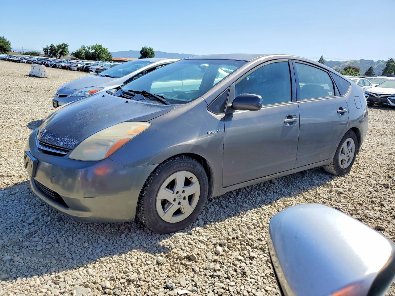 Salvage Toyota Prius Image