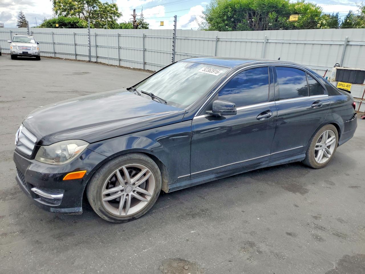 Salvage Mercedes-Benz C-Class Image