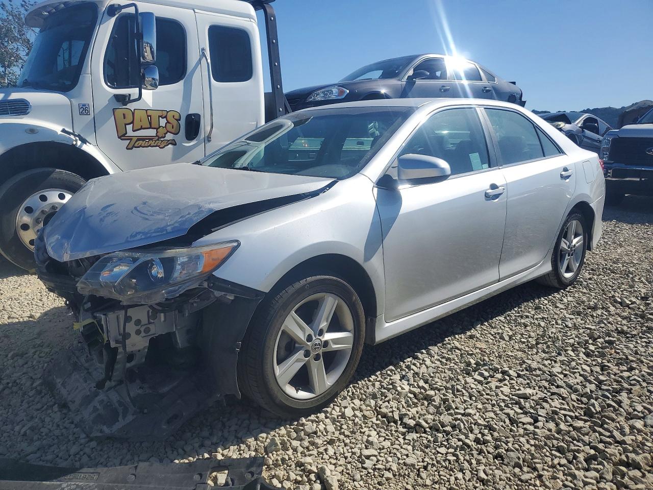 Salvage Toyota Camry Image