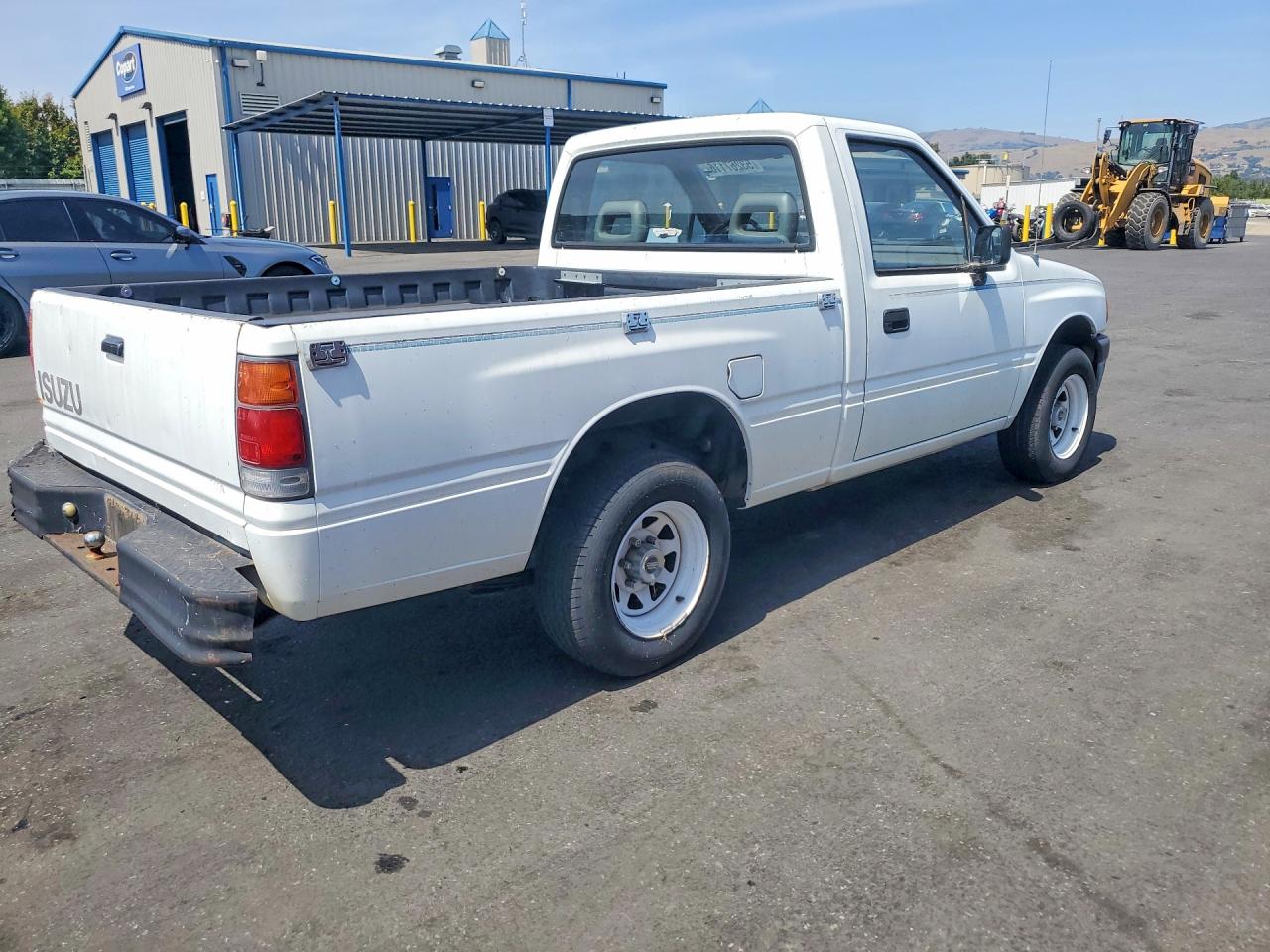 Isuzu Conventional Short Bed