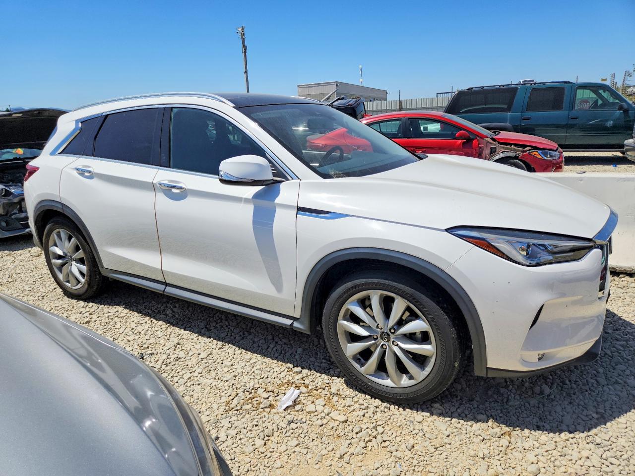INFINITI Qx Luxe