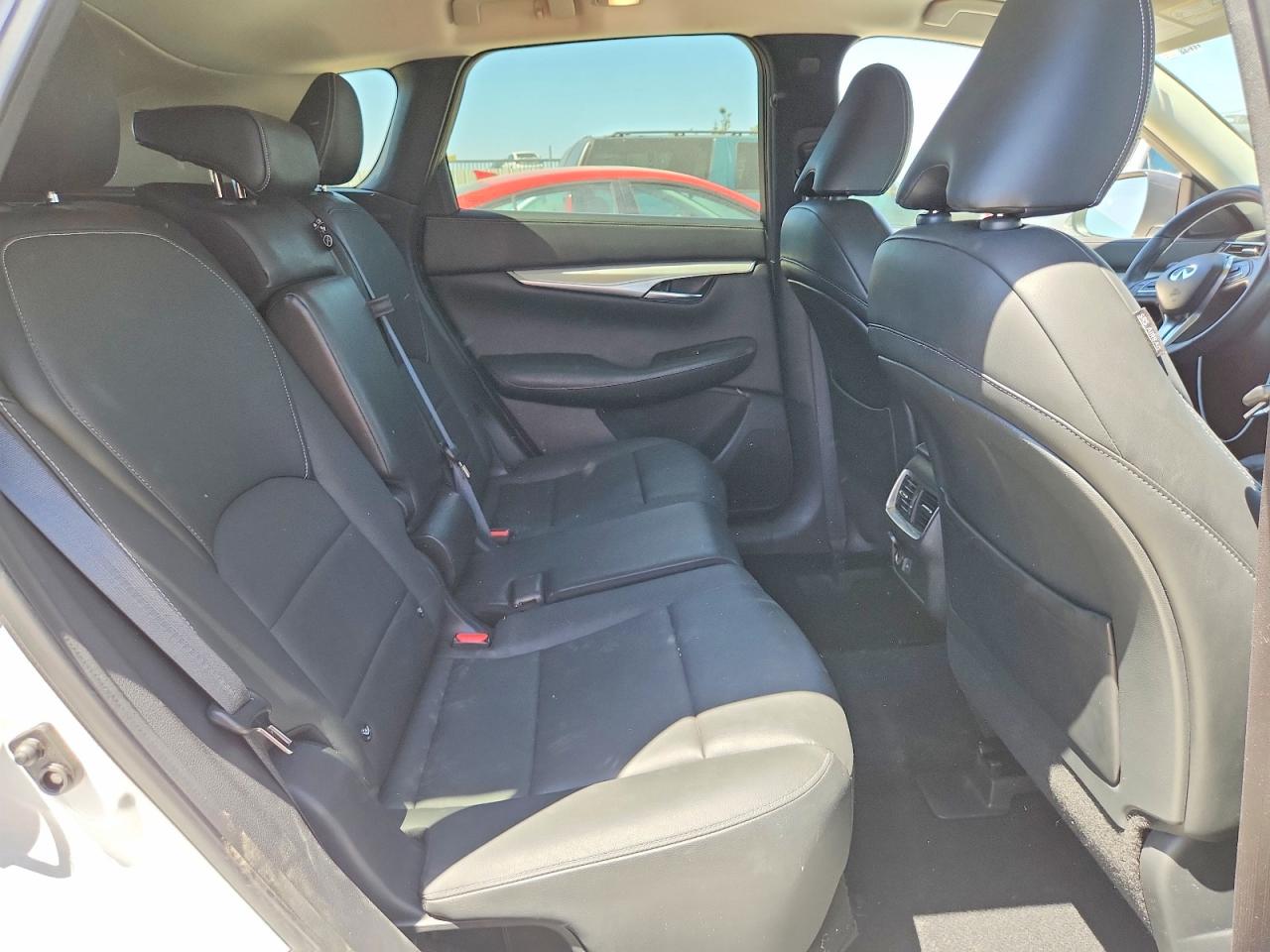 INFINITI Qx Luxe