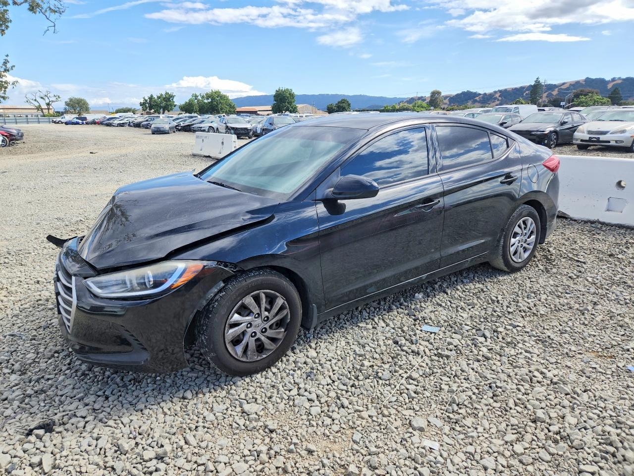 Salvage Hyundai ELANTRA Image