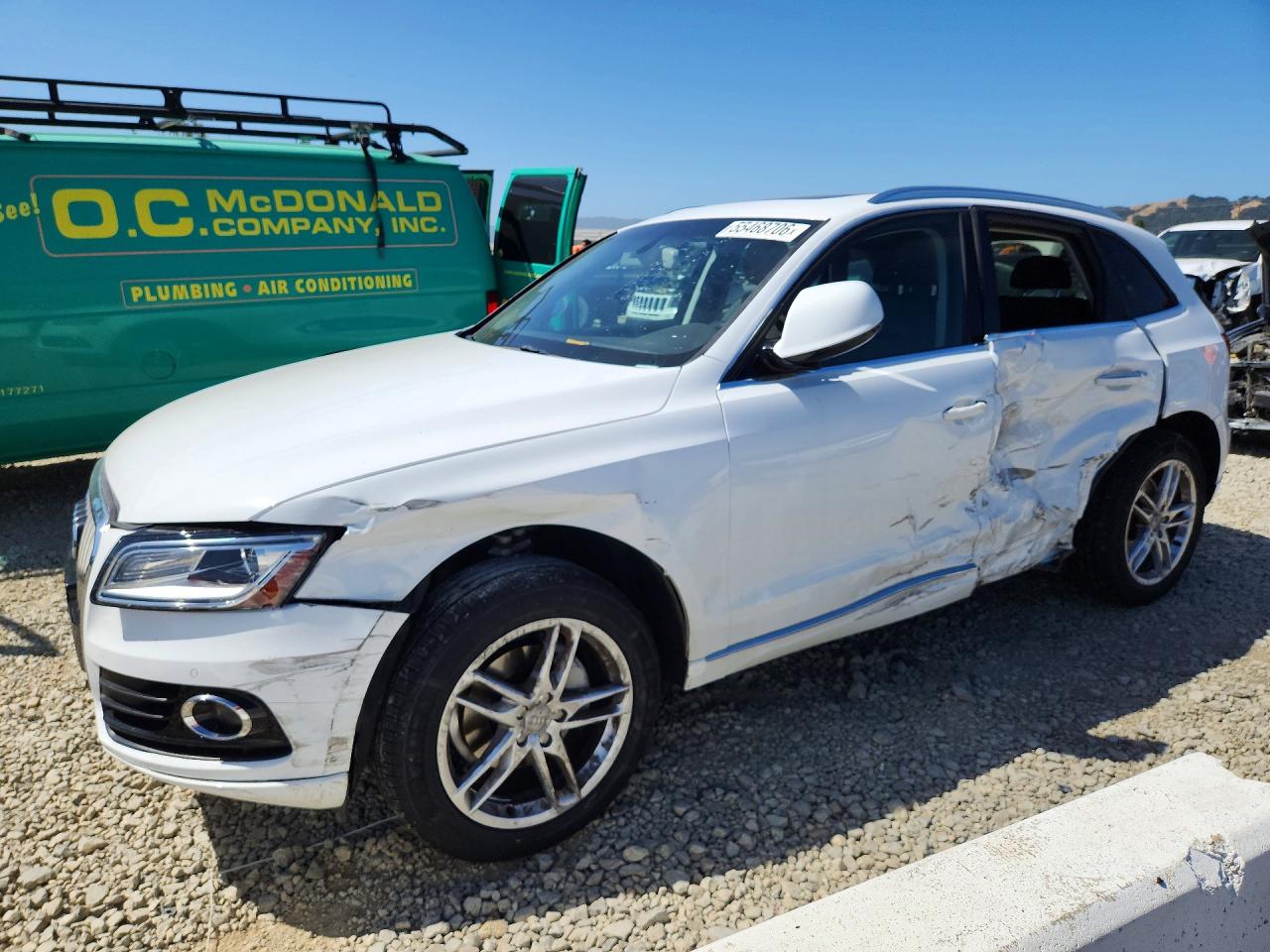 Salvage Audi Q5 Image