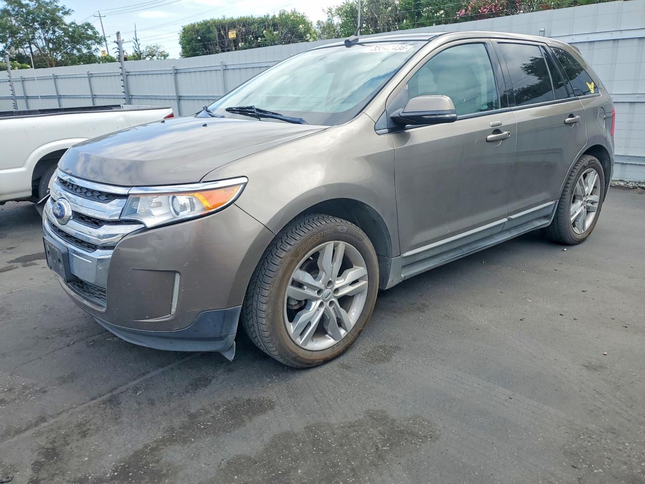 Salvage Ford Edge Image