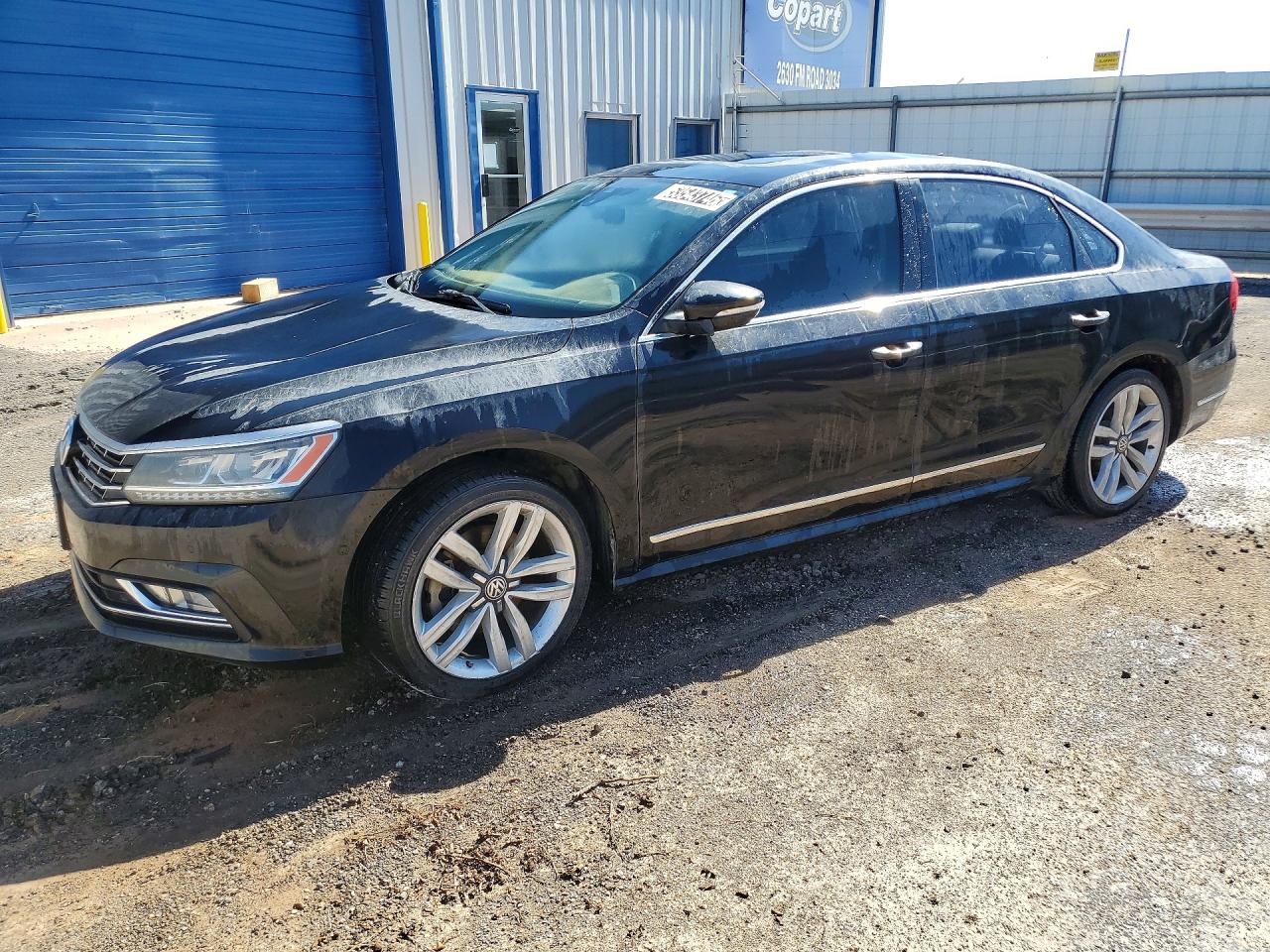 Salvage Volkswagen Passat Image