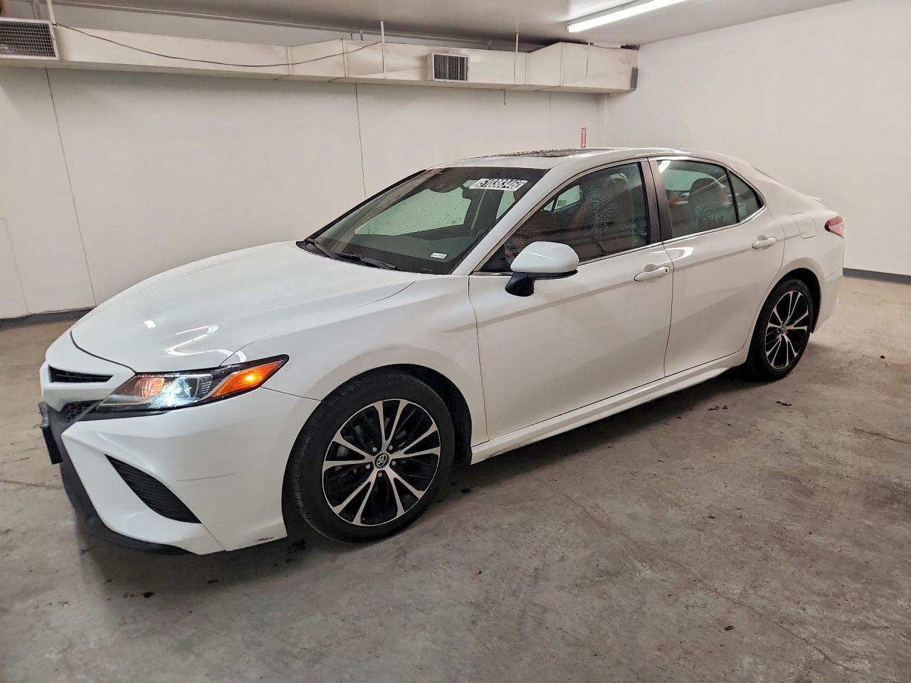 Salvage Toyota Camry Image