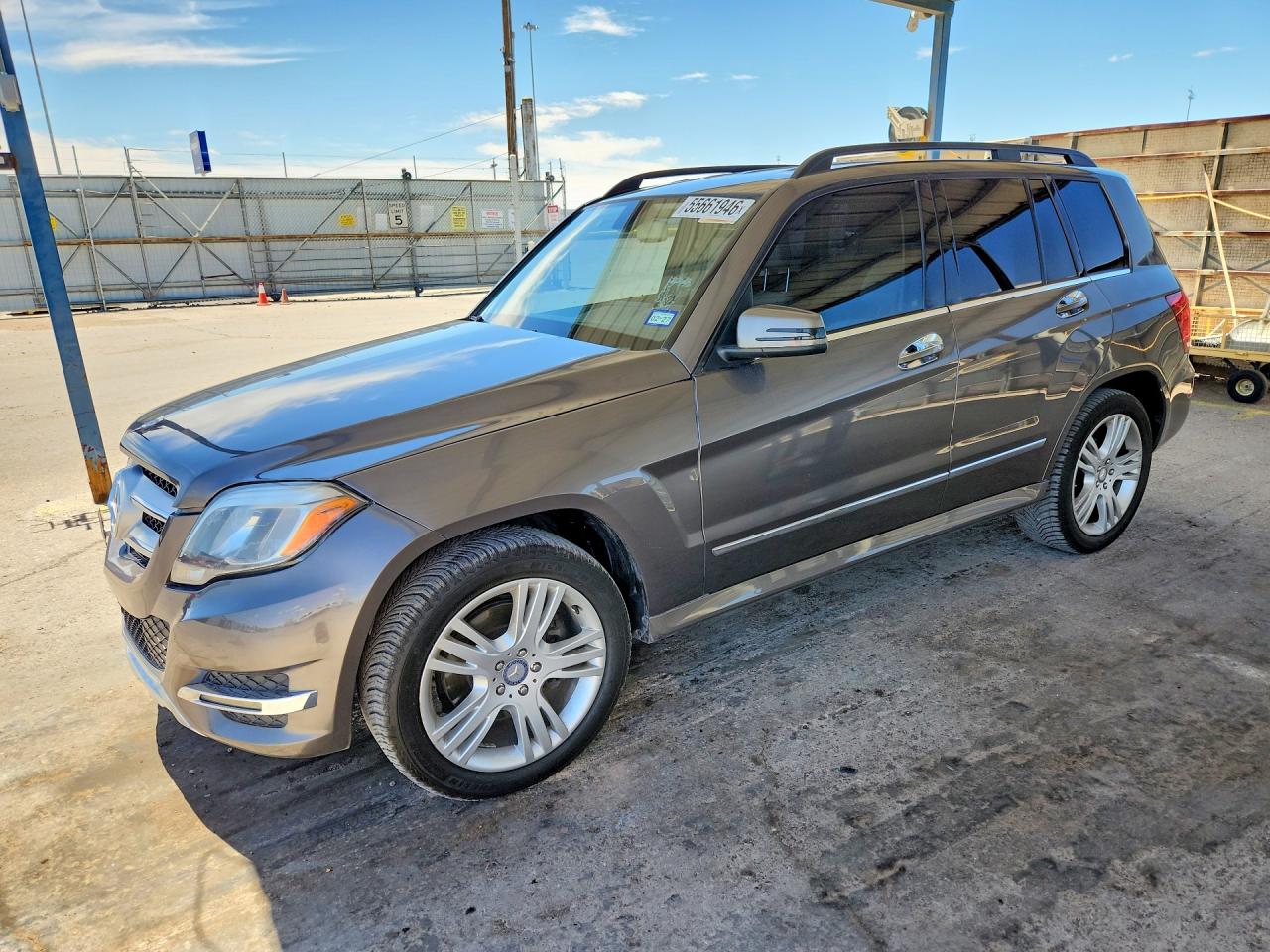 Salvage Mercedes-Benz GLK Image