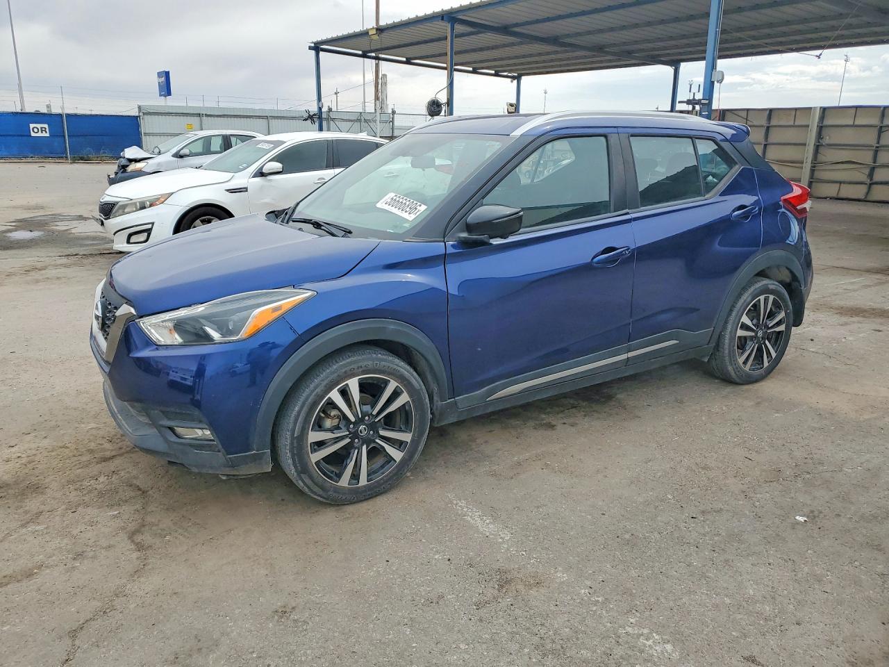 Salvage Nissan Kicks Image