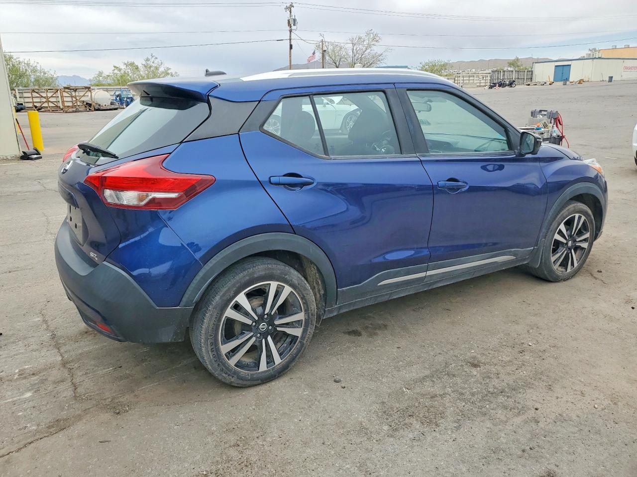 Nissan Kicks Sr