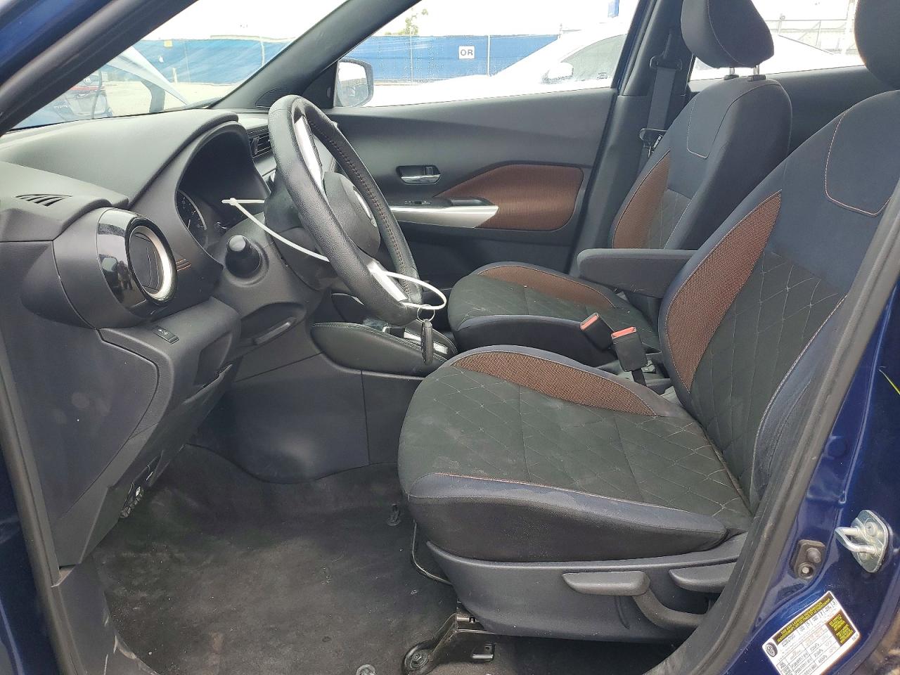 Nissan Kicks Sr