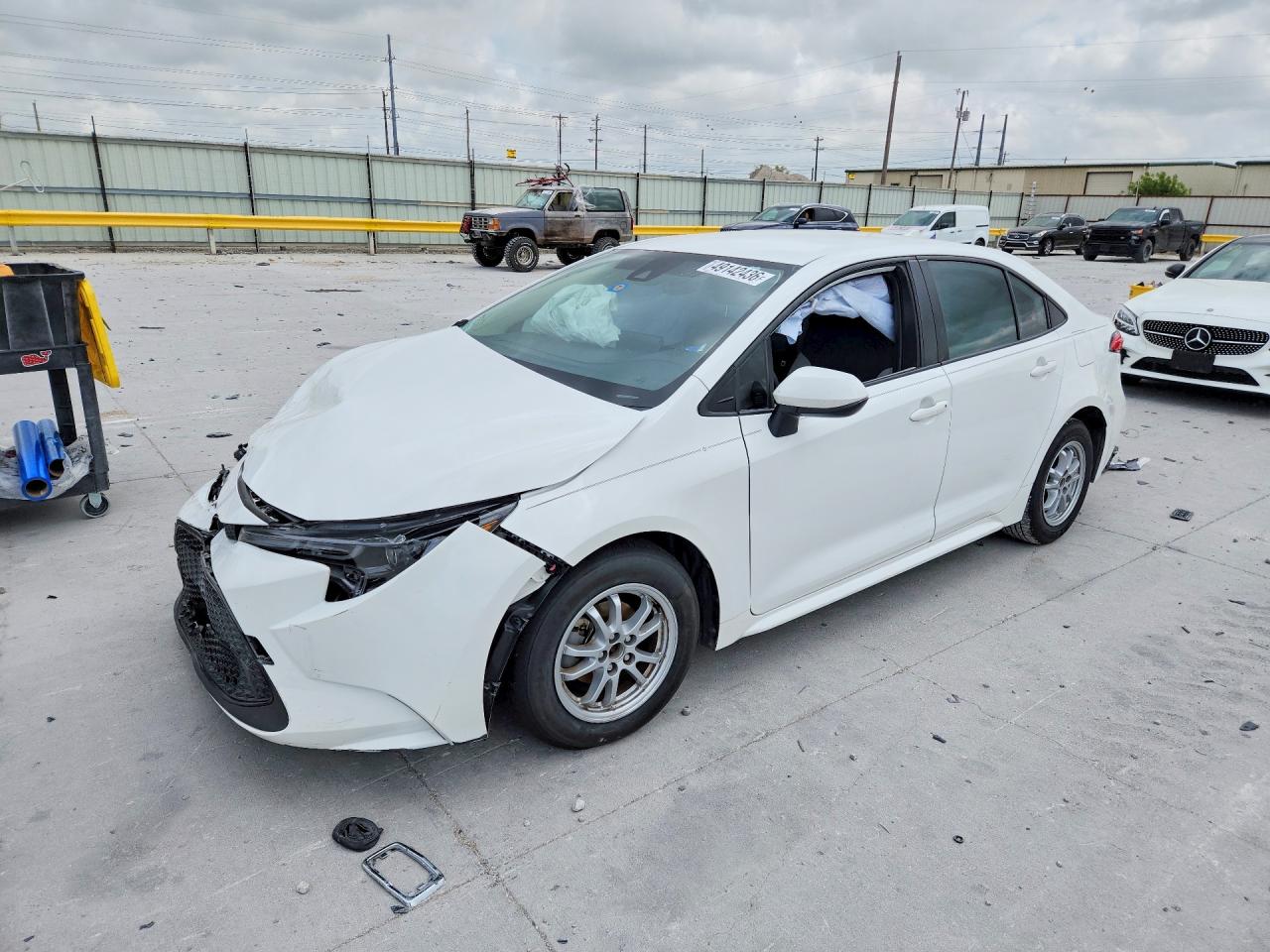Salvage Toyota Corolla Image