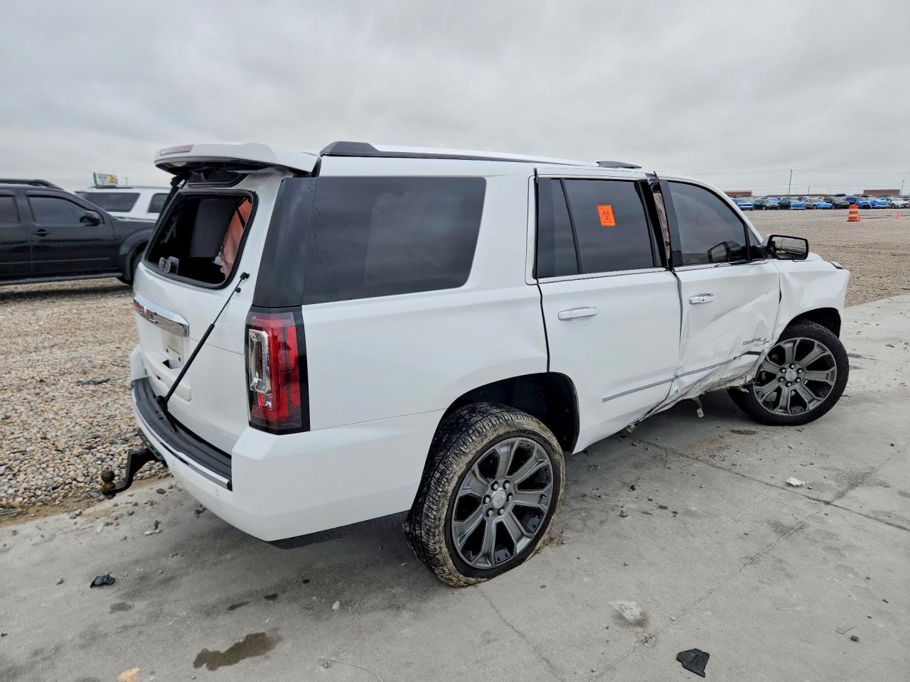 GMC Yukon Denali