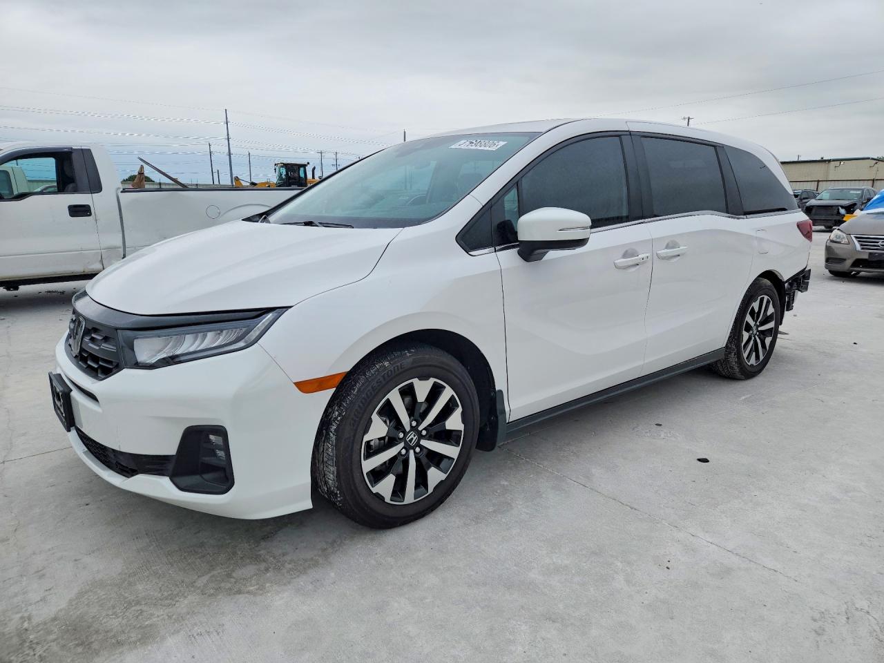Salvage Honda Odyssey Image