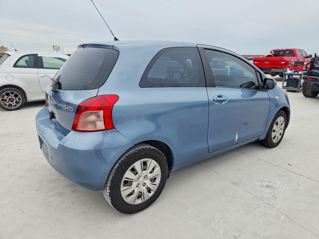 Toyota Yaris Base