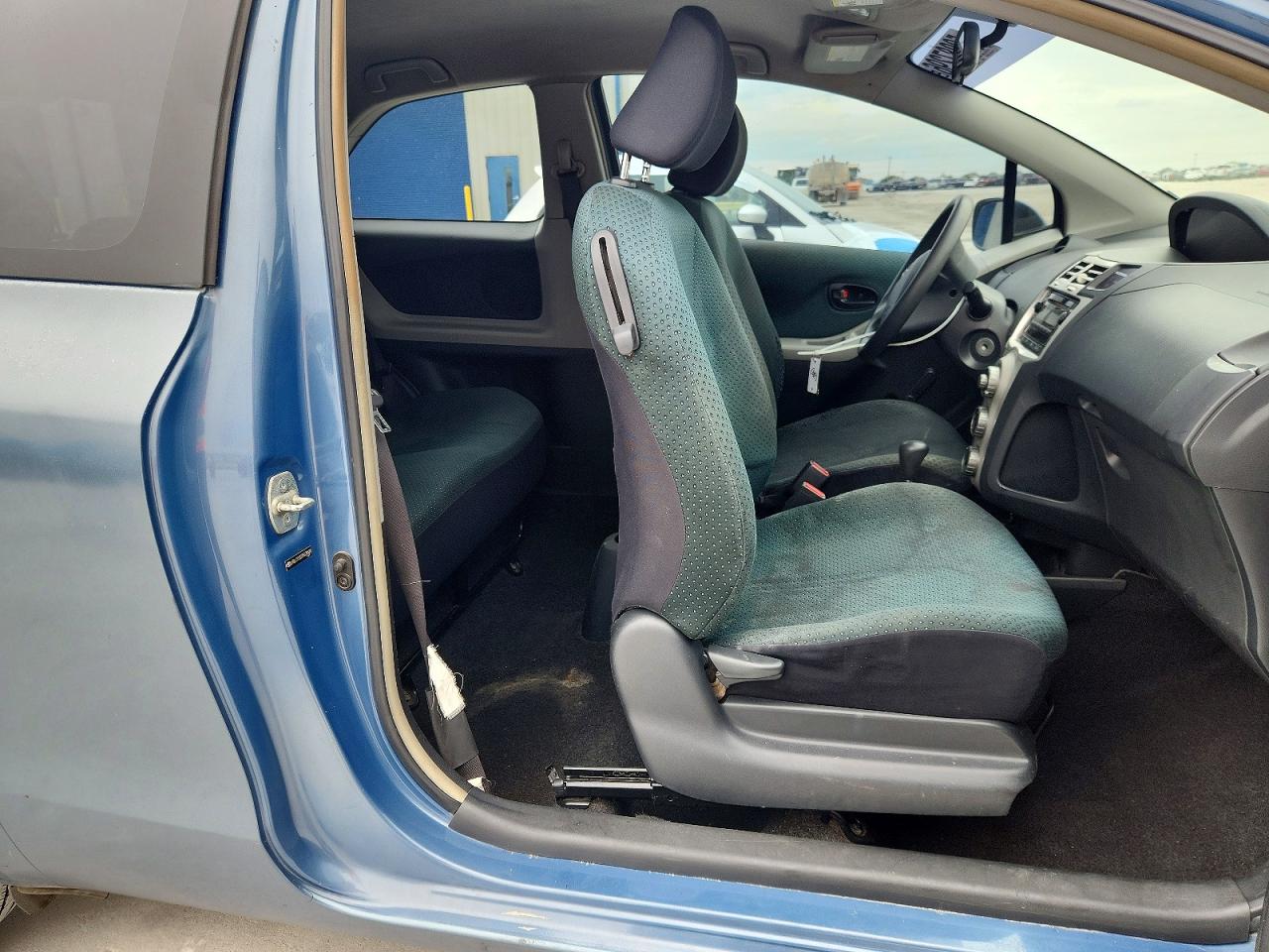 Toyota Yaris Base