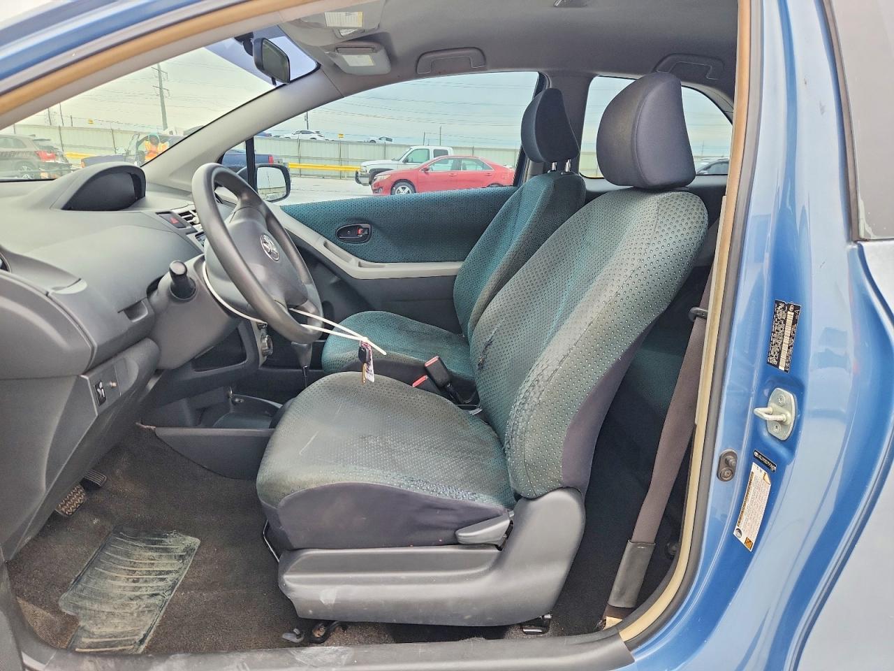 Toyota Yaris Base