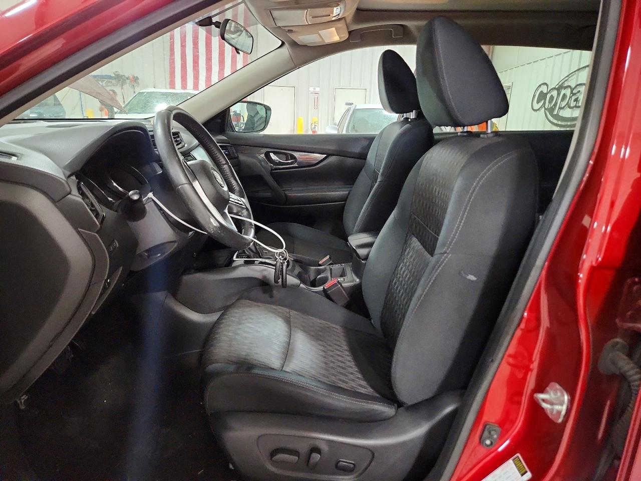 Nissan Rogue Sv