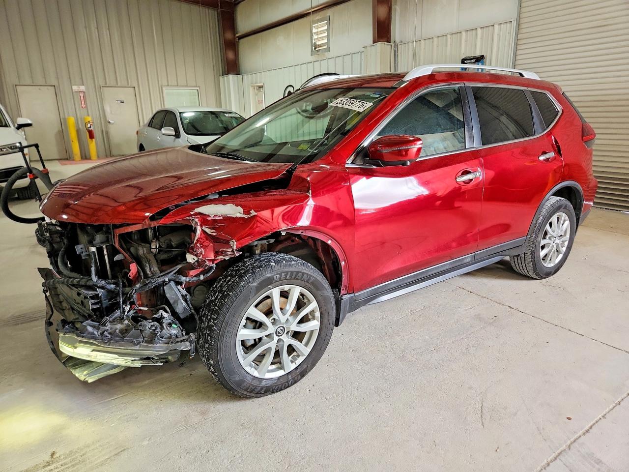 Salvage Nissan Rogue Image