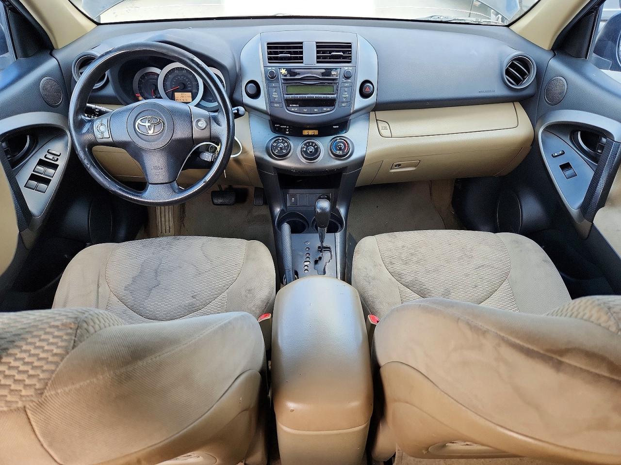 Toyota RAV4 Base