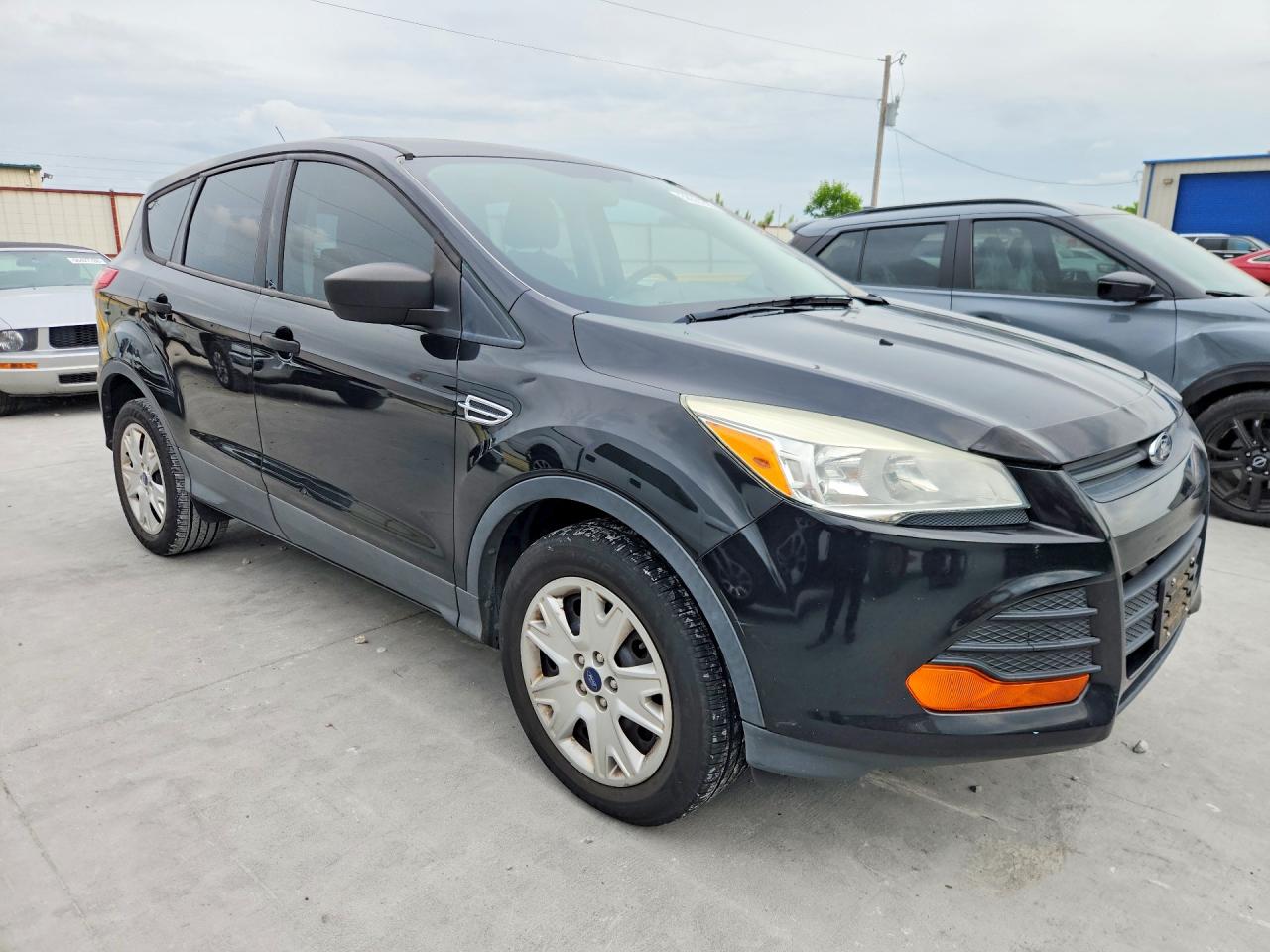 Ford Escape S