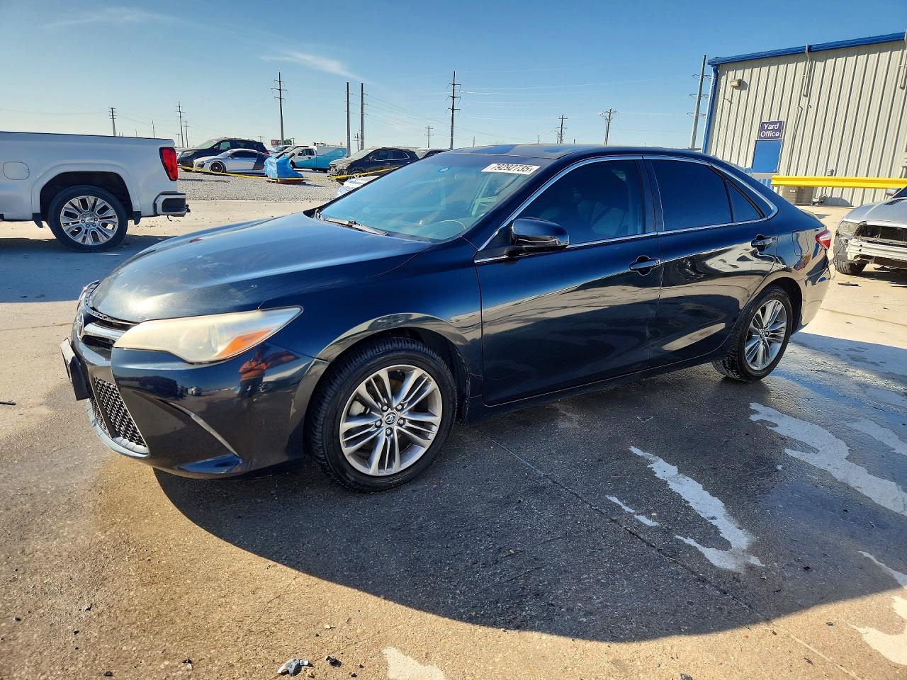 Salvage Toyota Camry Image