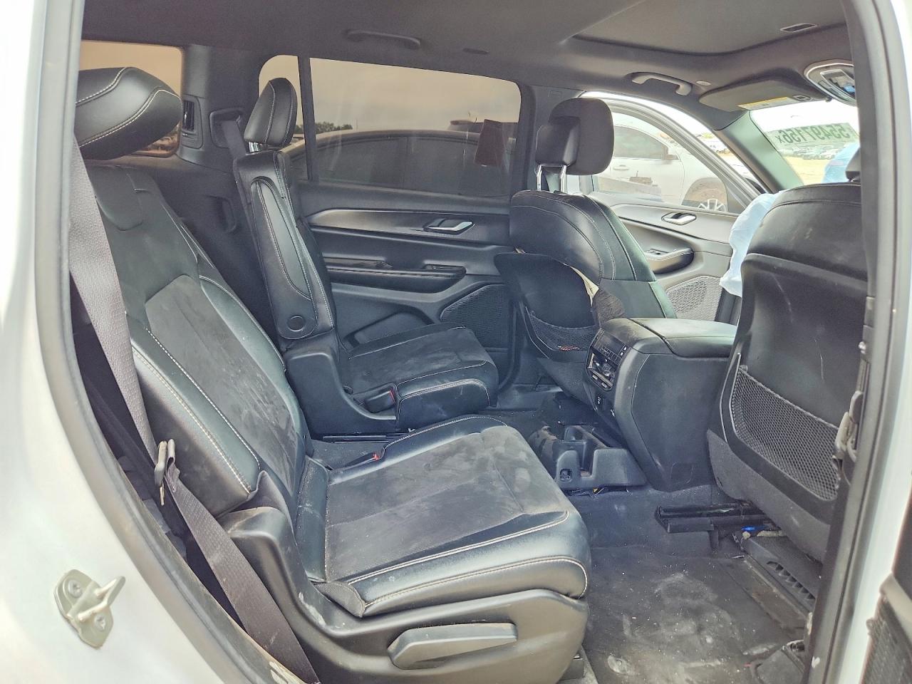 Jeep Cherokee L Laredo