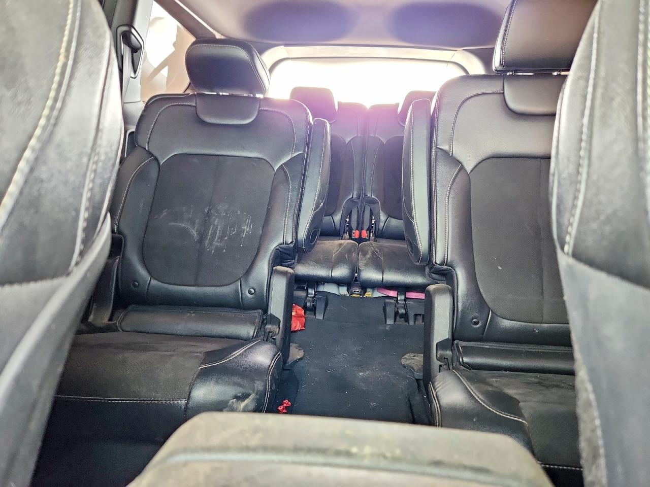 Jeep Cherokee L Laredo