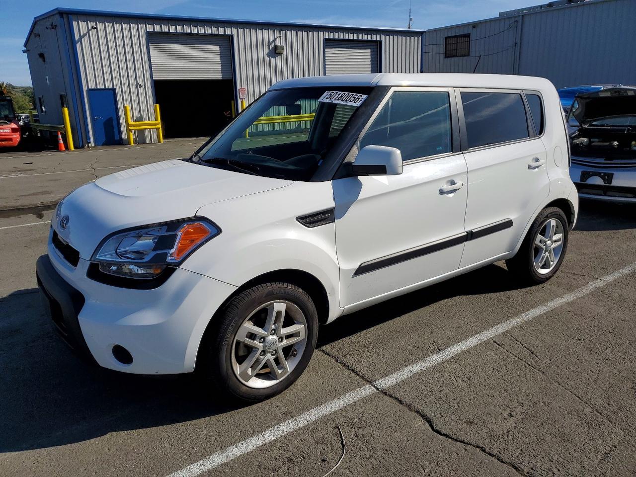 Salvage Kia Soul Image