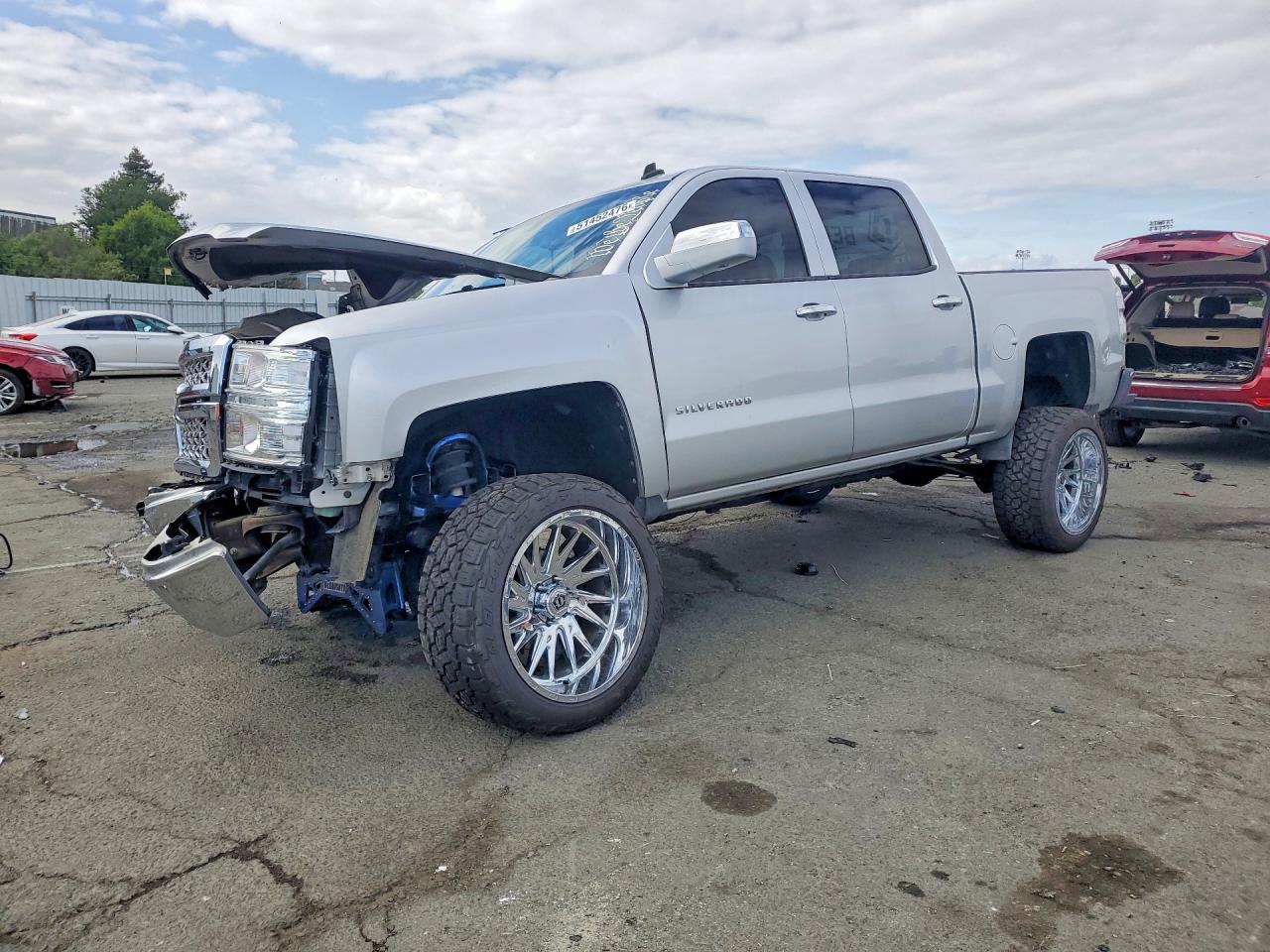 Salvage Chevrolet Silverado Image