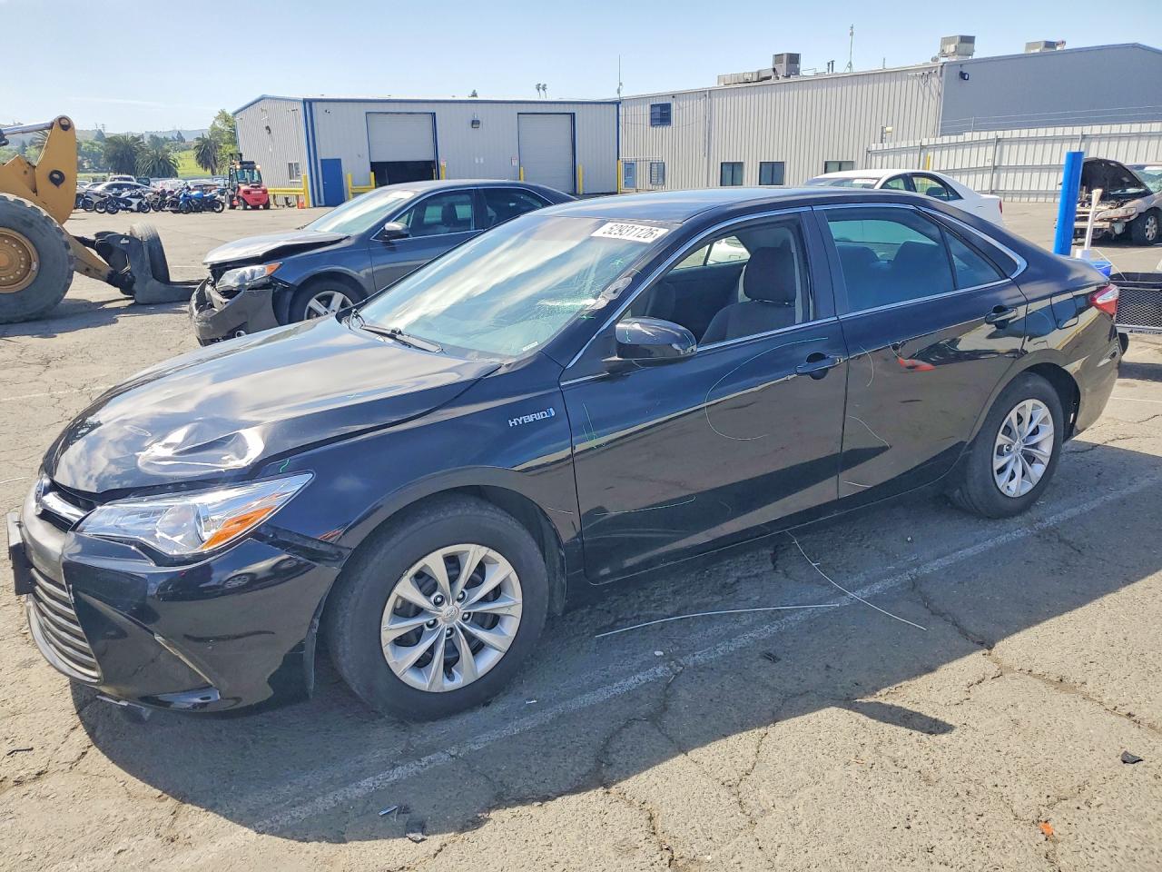 Salvage Toyota Camry Image