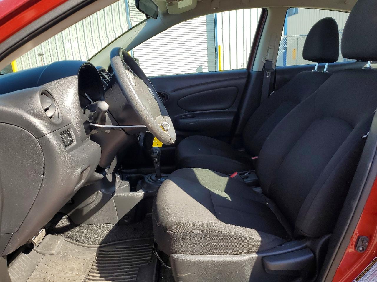 Nissan Versa S Plus