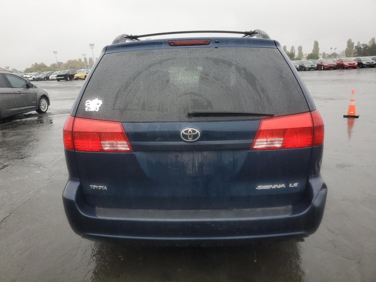 Toyota Sienna Ce