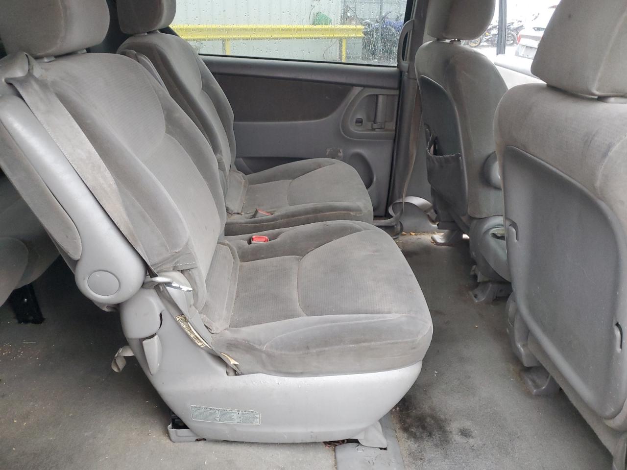 Toyota Sienna Ce