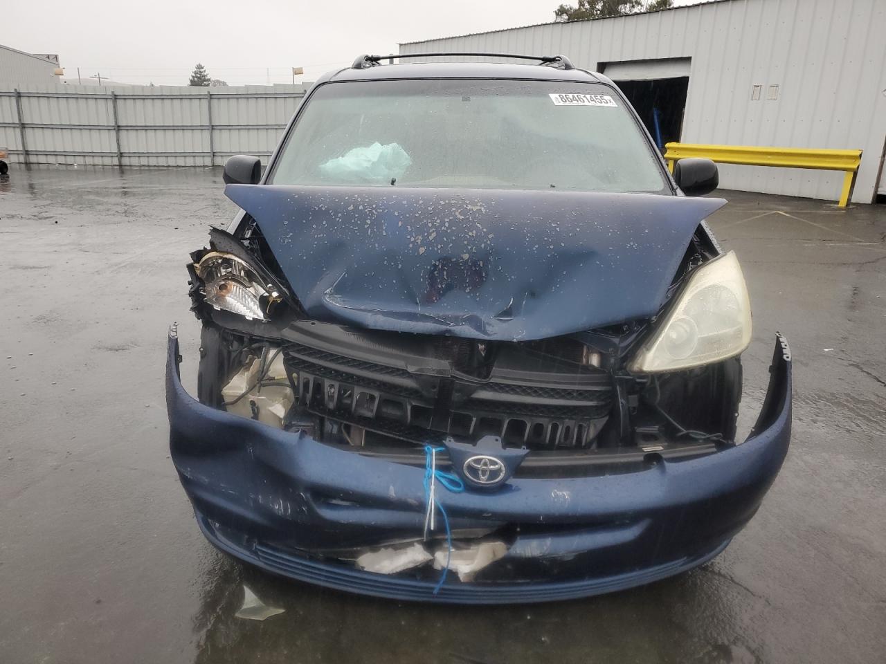 Toyota Sienna Ce