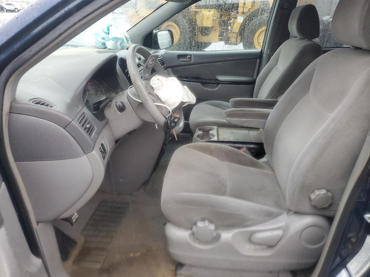 Toyota Sienna Ce