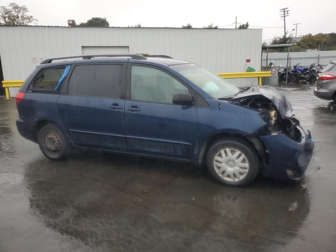 Toyota Sienna Ce