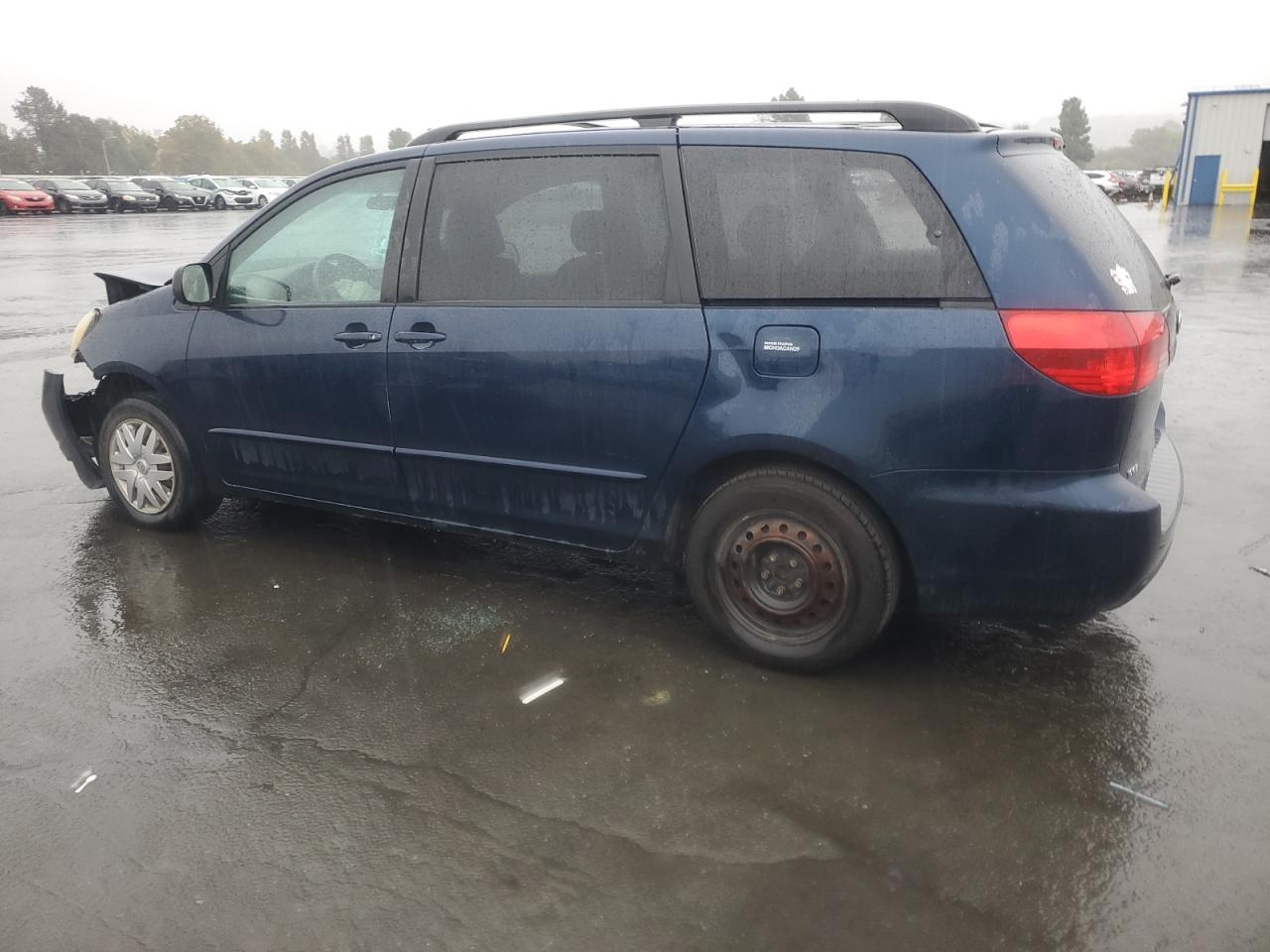 Toyota Sienna Ce