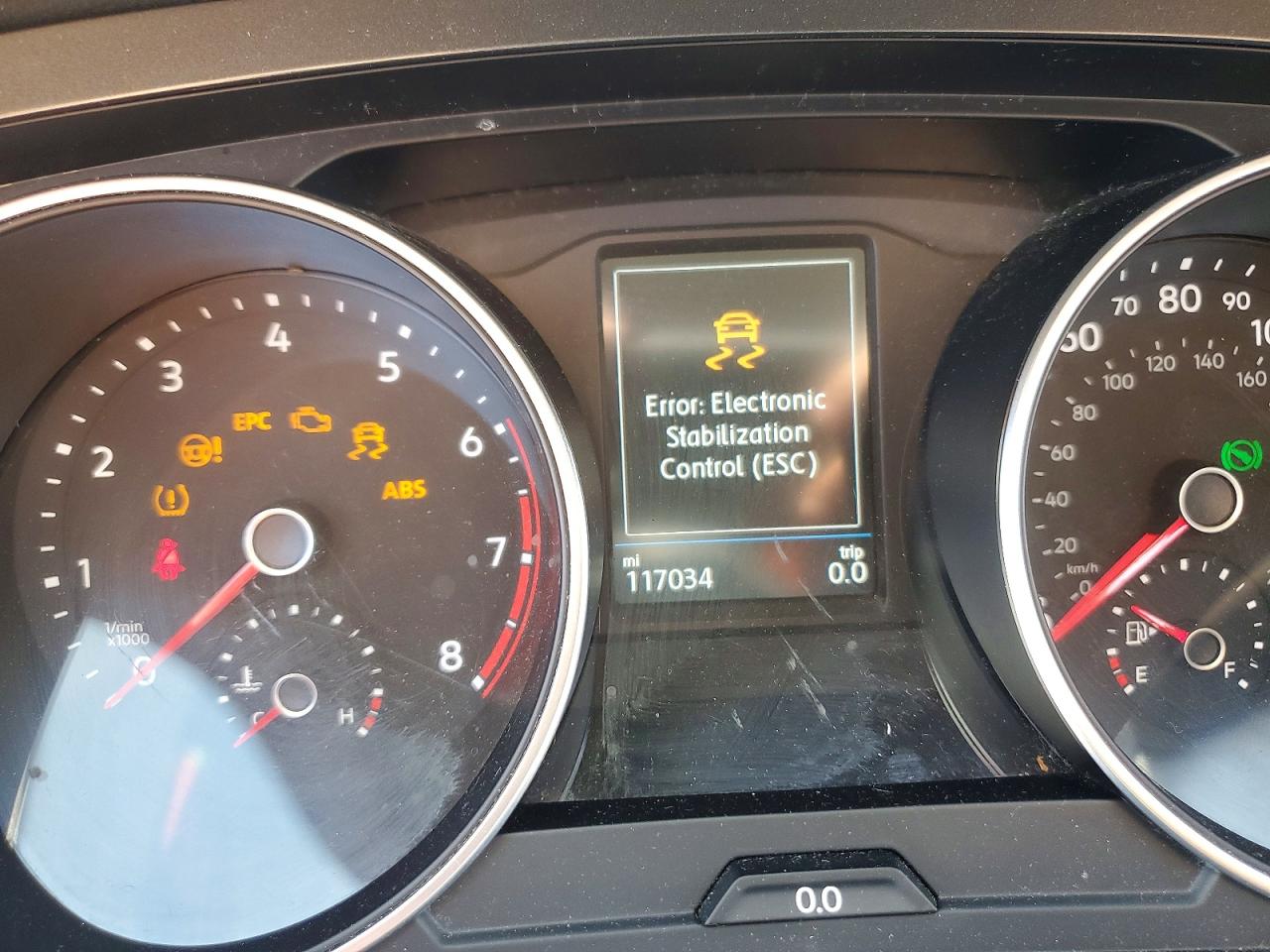Volkswagen Tiguan S