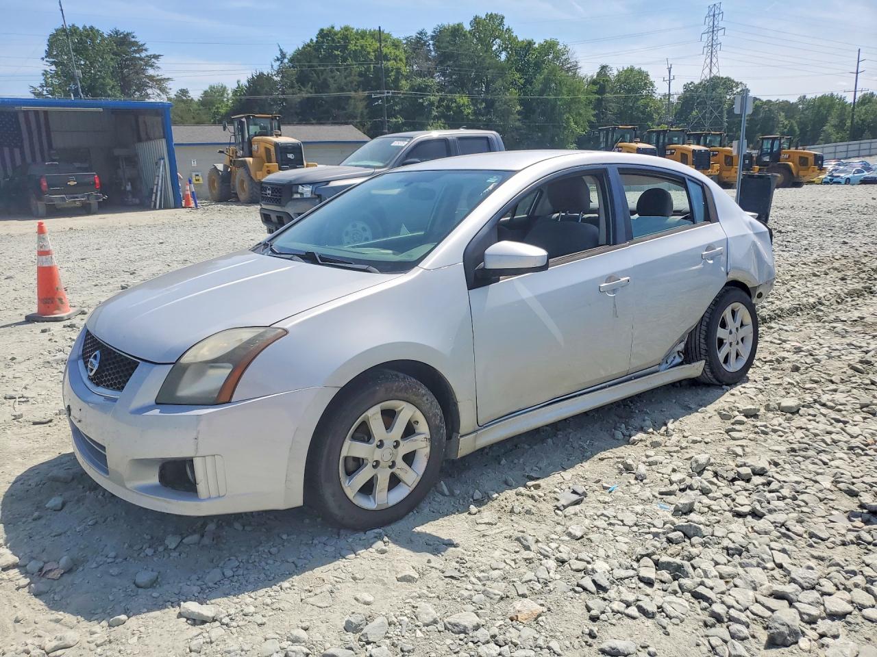 Salvage Nissan Sentra Image