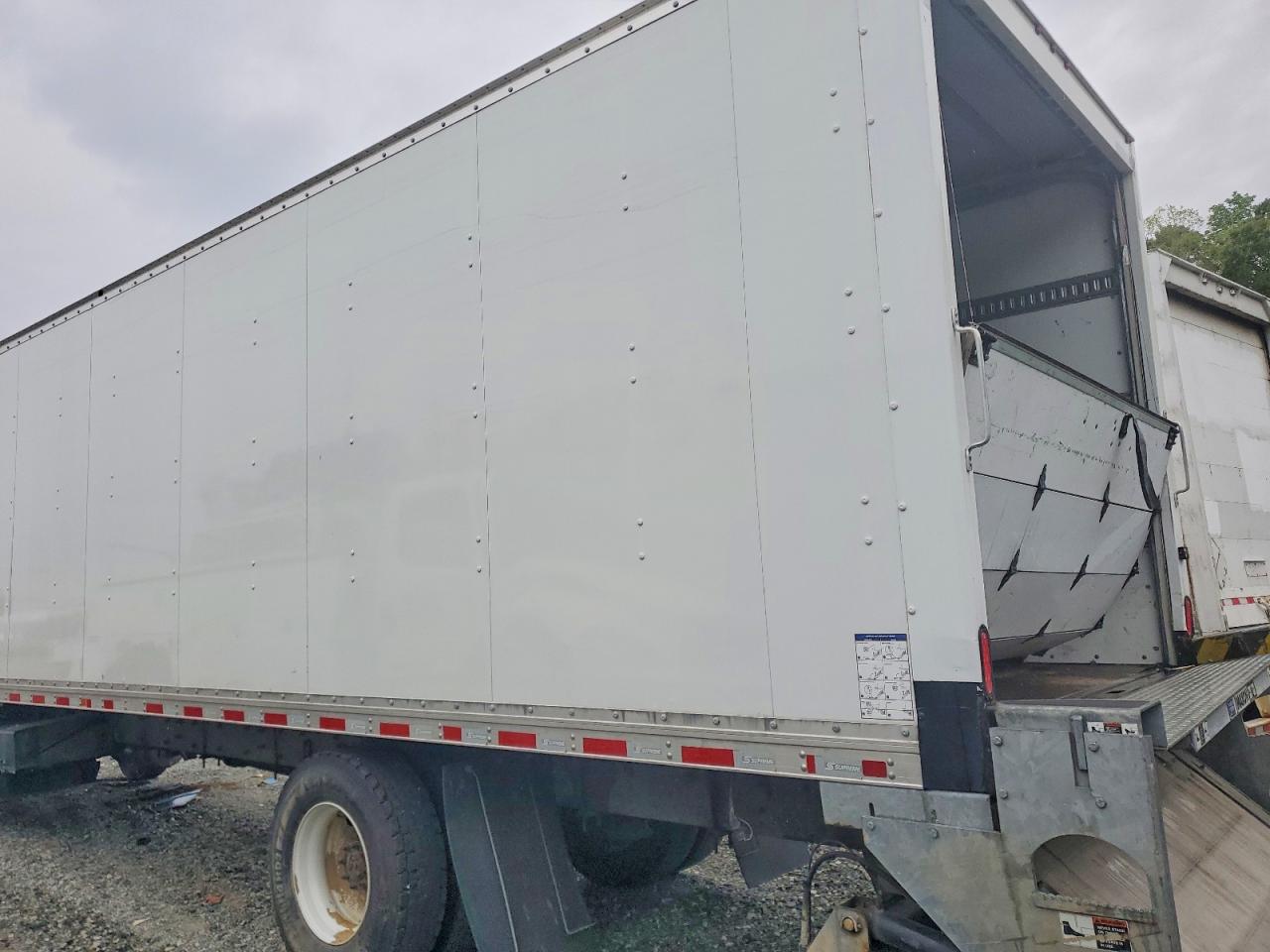 Freightliner M2